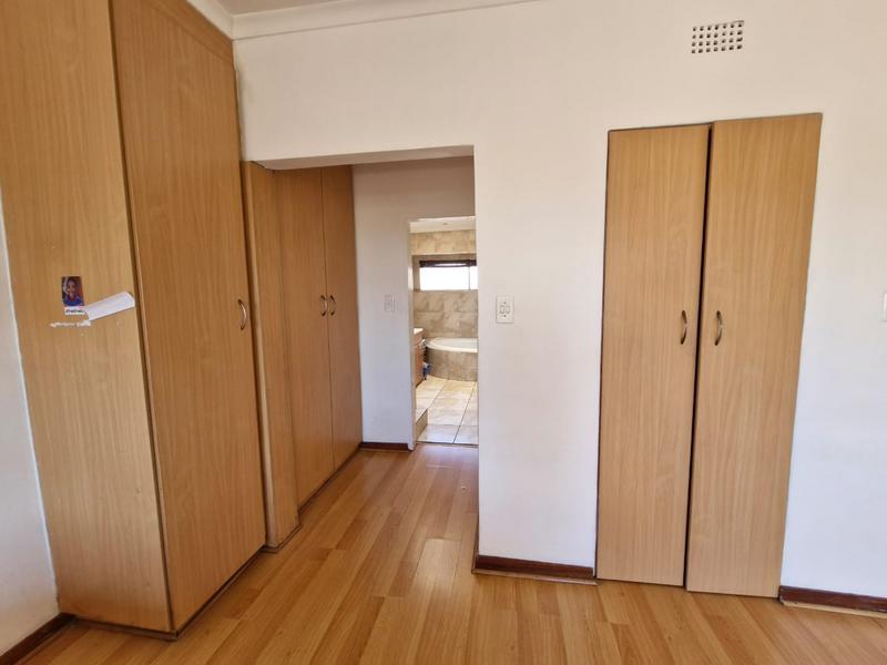 To Let 4 Bedroom Property for Rent in Bedfordview Gauteng