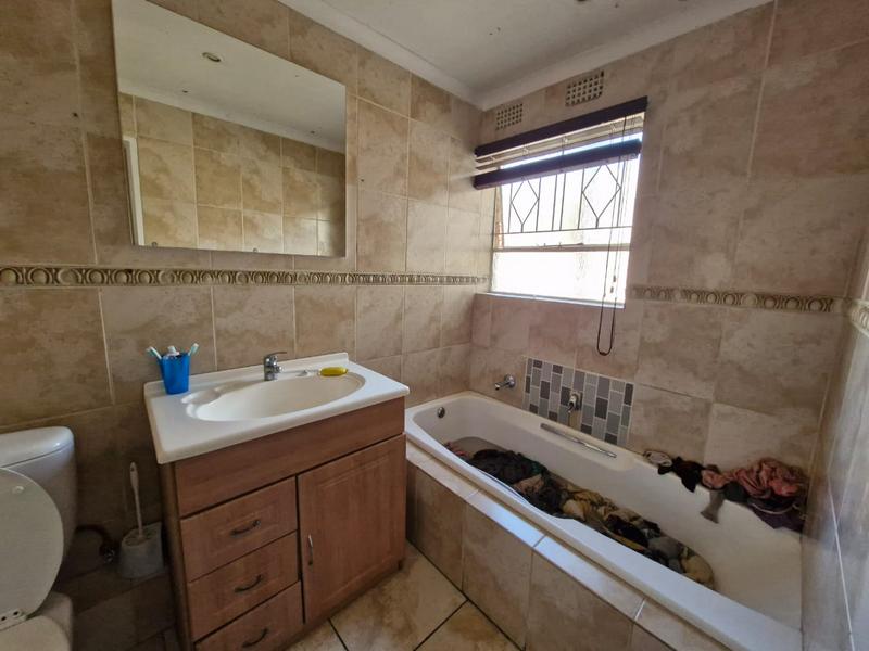 To Let 4 Bedroom Property for Rent in Bedfordview Gauteng