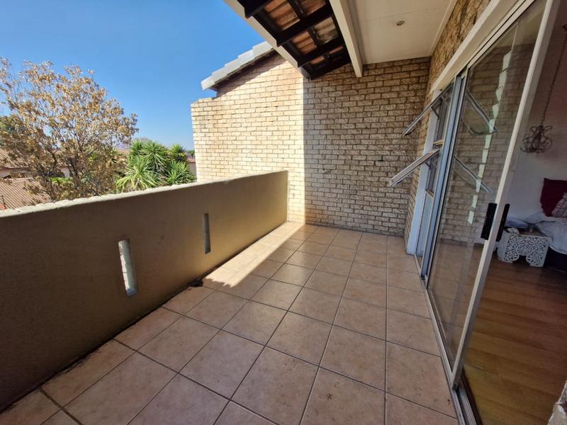 To Let 4 Bedroom Property for Rent in Bedfordview Gauteng