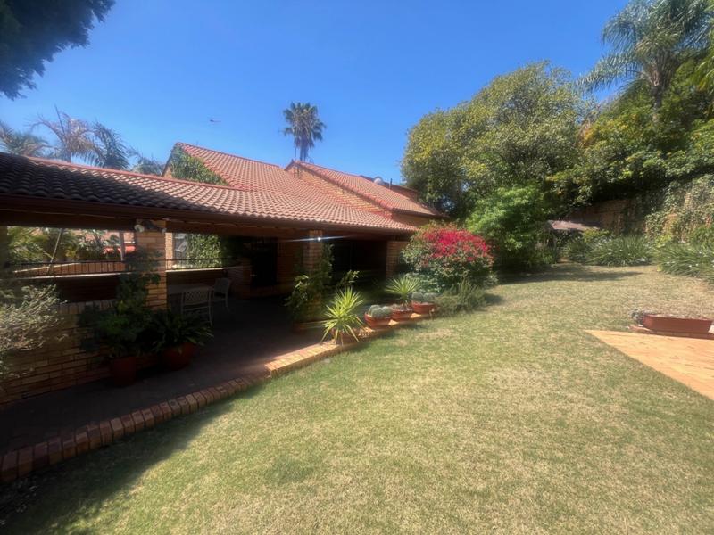 To Let 3 Bedroom Property for Rent in Waterkloof A H Gauteng