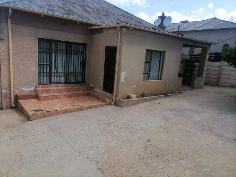 6 Bedroom Property for Sale in Bezuidenhout Valley Gauteng