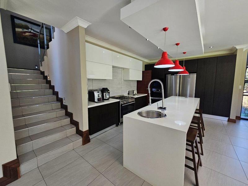 4 Bedroom Property for Sale in Midstream Ridge Gauteng