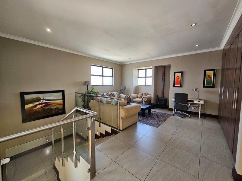 4 Bedroom Property for Sale in Midstream Ridge Gauteng