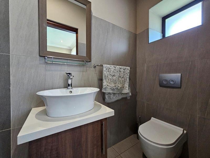 4 Bedroom Property for Sale in Midstream Ridge Gauteng