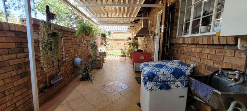 3 Bedroom Property for Sale in New Redruth Gauteng