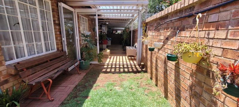 3 Bedroom Property for Sale in New Redruth Gauteng