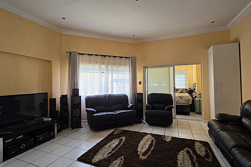 1 Bedroom Property for Sale in Bedfordview Gauteng