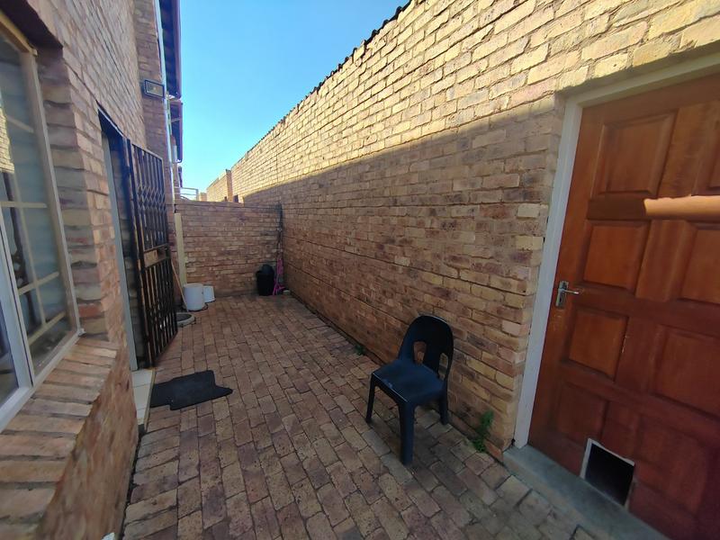 3 Bedroom Property for Sale in Annlin Gauteng