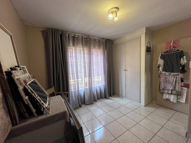 2 Bedroom Property for Sale in Theresa Park Gauteng