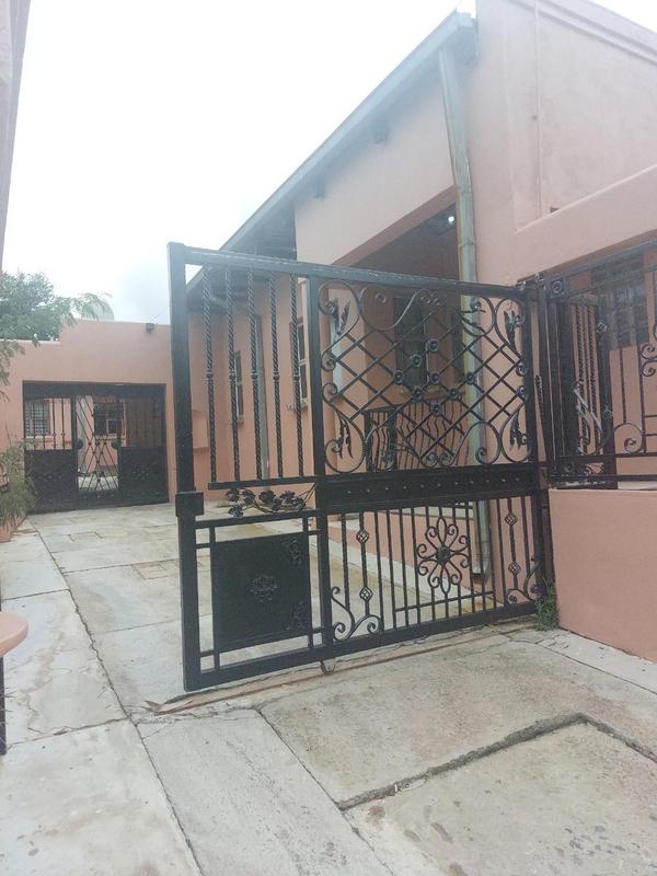 To Let 2 Bedroom Property for Rent in Coronationville Gauteng