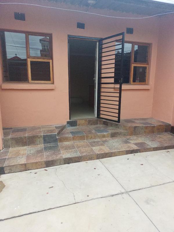 To Let 2 Bedroom Property for Rent in Coronationville Gauteng