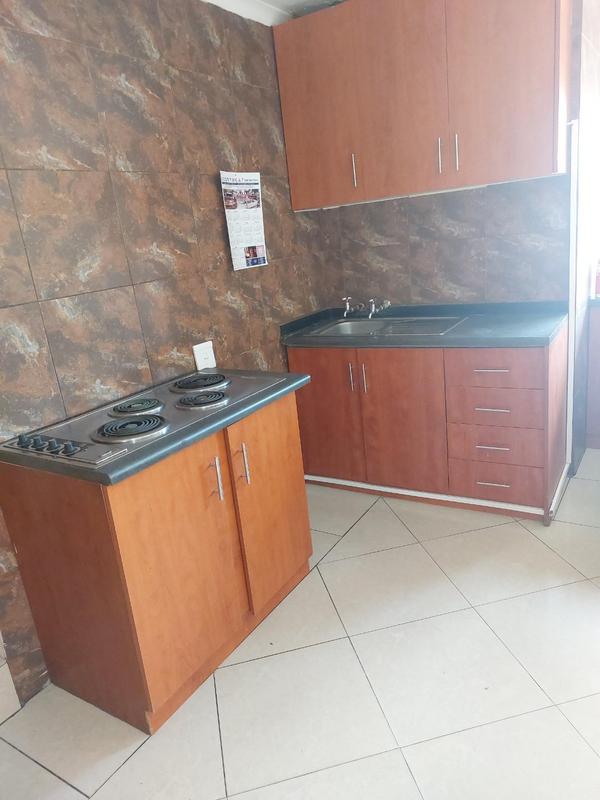 To Let 2 Bedroom Property for Rent in Coronationville Gauteng