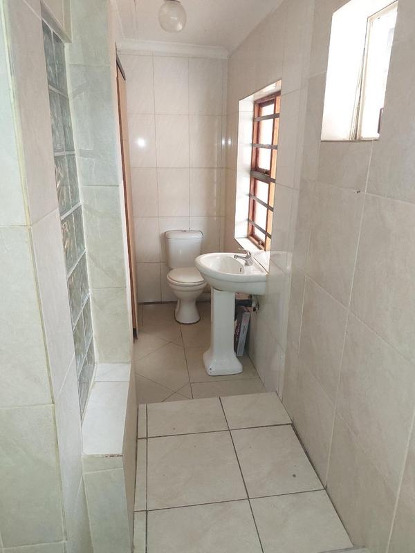 To Let 2 Bedroom Property for Rent in Coronationville Gauteng