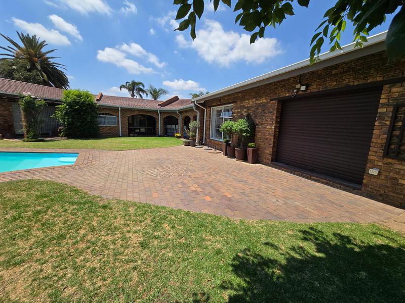 4 Bedroom Property for Sale in Sunward Park Gauteng