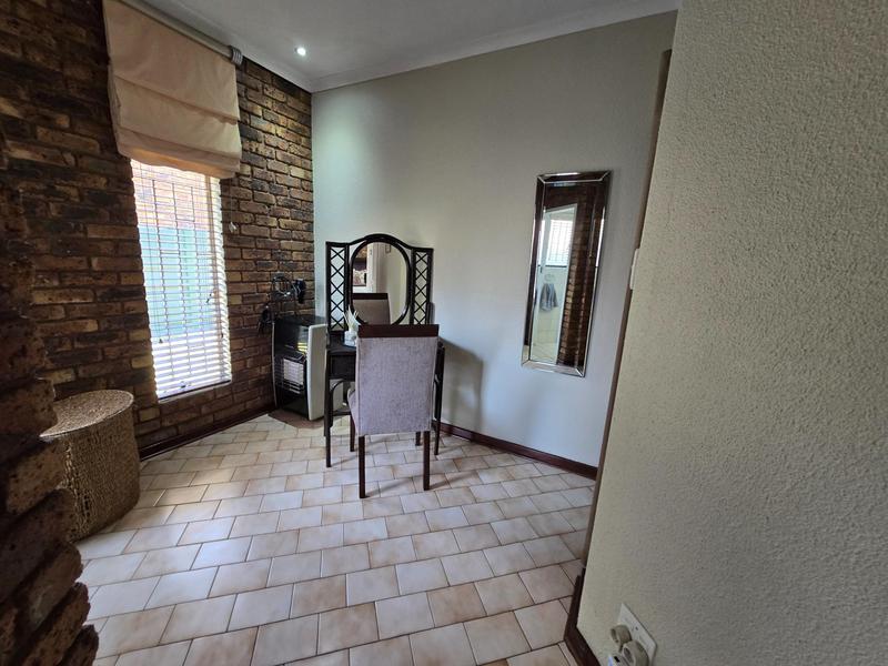 4 Bedroom Property for Sale in Sunward Park Gauteng