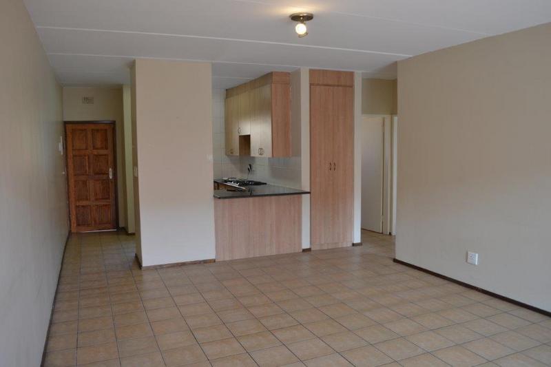 To Let 2 Bedroom Property for Rent in Sonneveld Gauteng