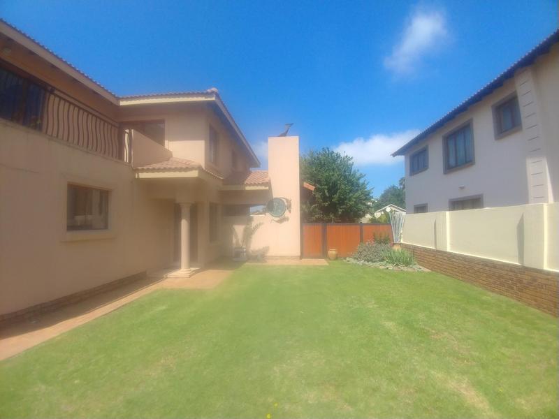 To Let 3 Bedroom Property for Rent in Kenleaf Gauteng