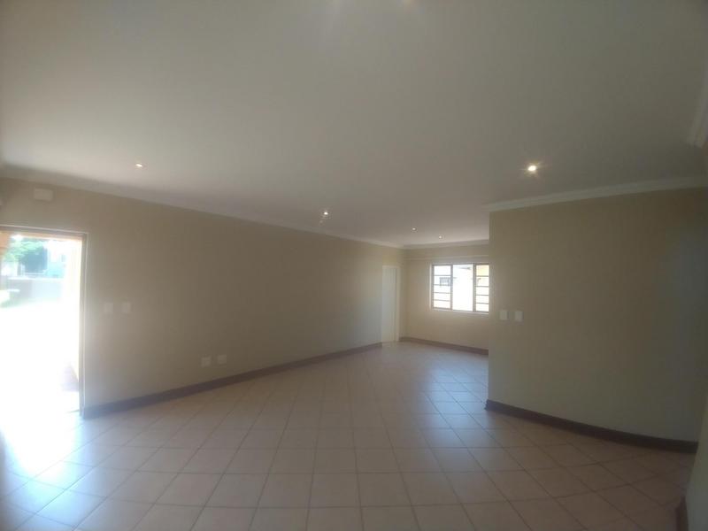 To Let 3 Bedroom Property for Rent in Kenleaf Gauteng