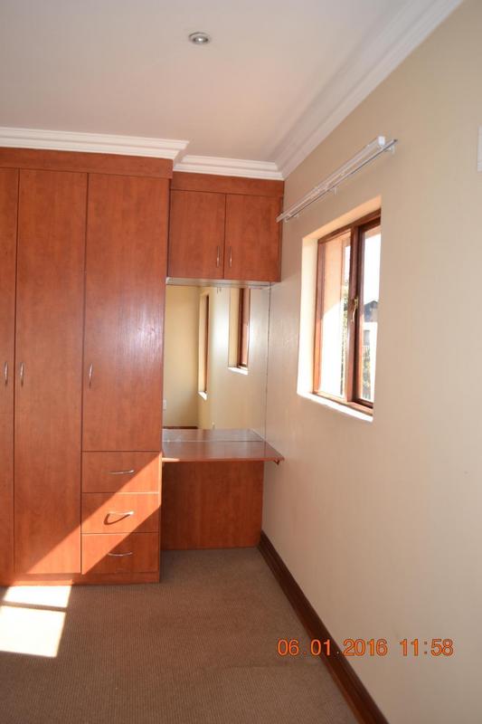 To Let 3 Bedroom Property for Rent in Kenleaf Gauteng