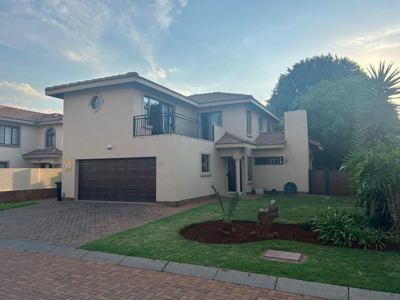 To Let 3 Bedroom Property for Rent in Kenleaf Gauteng