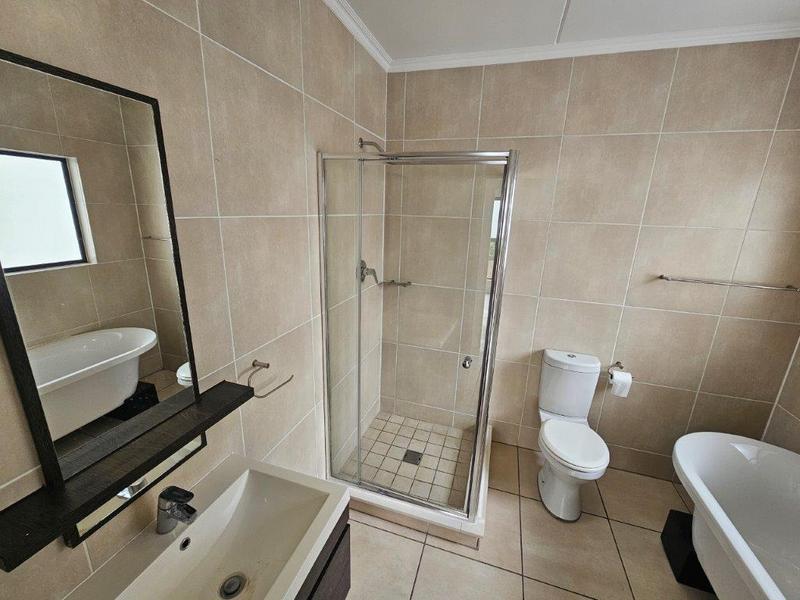 3 Bedroom Property for Sale in Greenstone Hill Gauteng