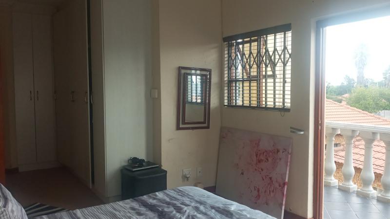 To Let 3 Bedroom Property for Rent in Greenhills Gauteng