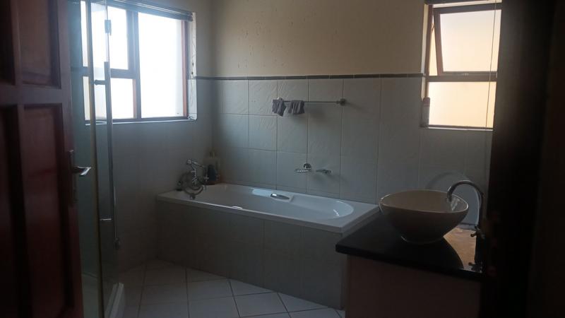 To Let 3 Bedroom Property for Rent in Greenhills Gauteng