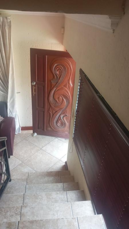 To Let 3 Bedroom Property for Rent in Greenhills Gauteng