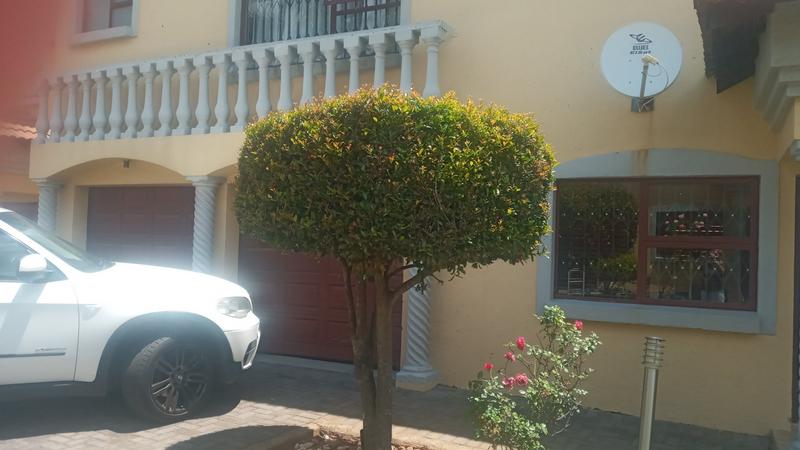 To Let 3 Bedroom Property for Rent in Greenhills Gauteng