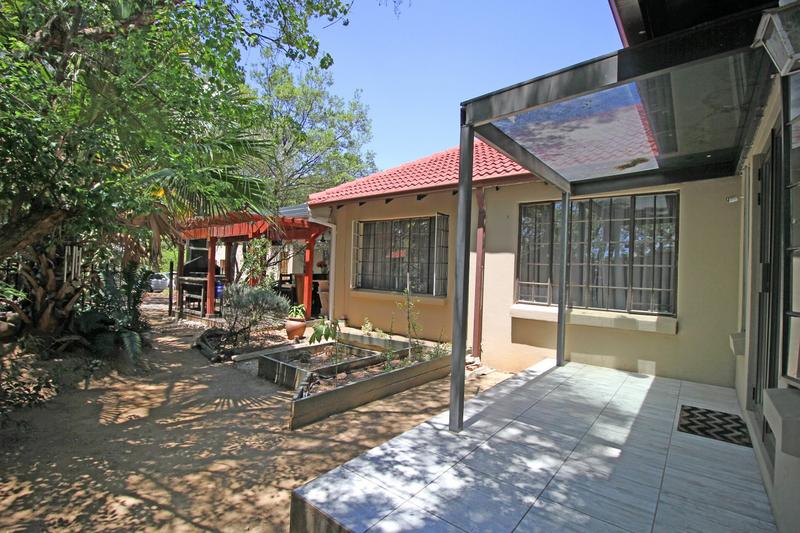 3 Bedroom Property for Sale in Magaliessig Gauteng