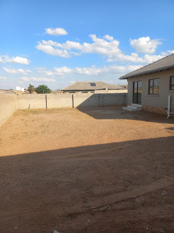 3 Bedroom Property for Sale in Azaadville Gauteng