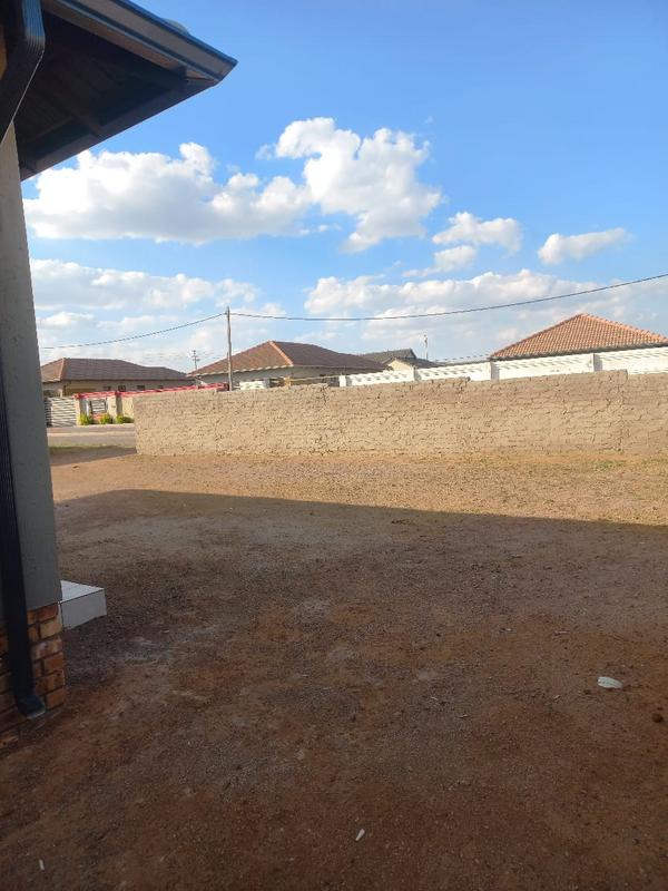 3 Bedroom Property for Sale in Azaadville Gauteng