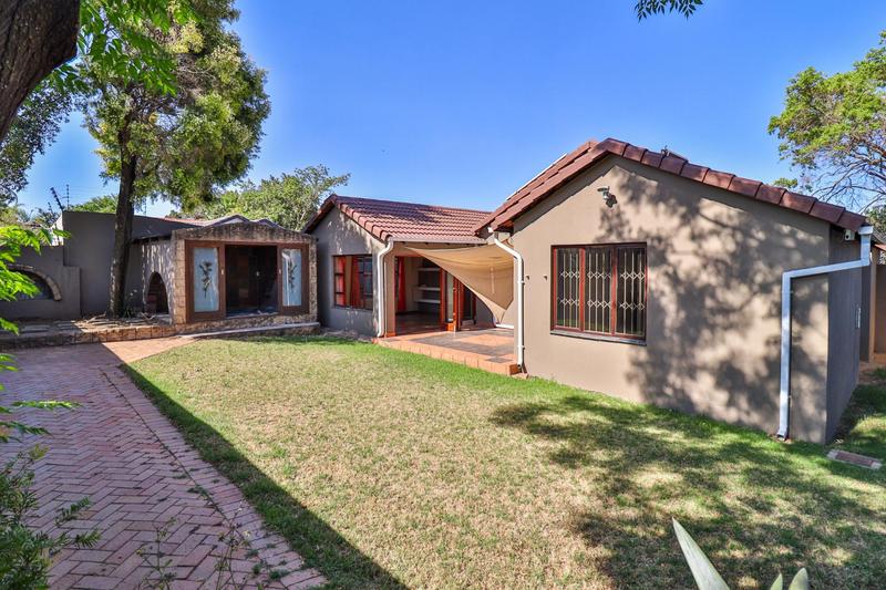 3 Bedroom Property for Sale in Bromhof Gauteng