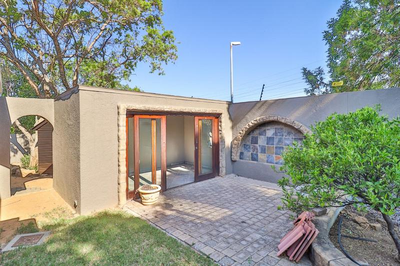 3 Bedroom Property for Sale in Bromhof Gauteng