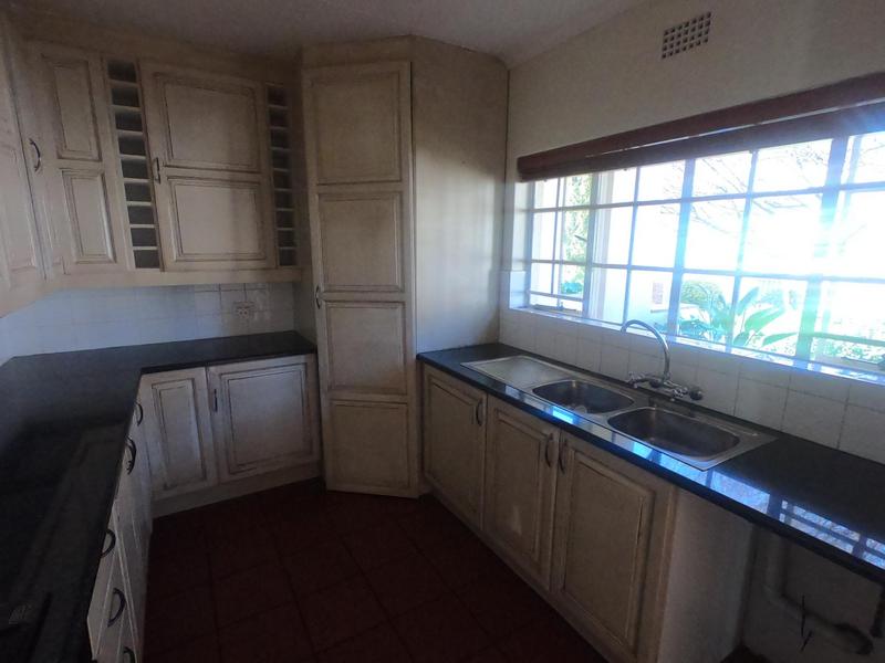 To Let 2 Bedroom Property for Rent in Sandown Gauteng