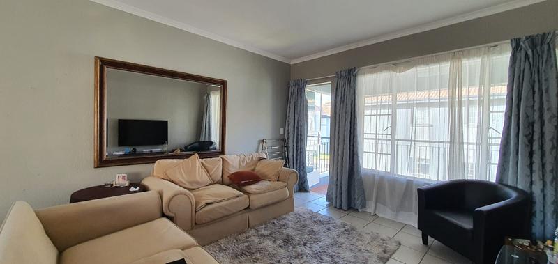 2 Bedroom Property for Sale in Fairlead Gauteng