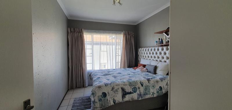 2 Bedroom Property for Sale in Fairlead Gauteng