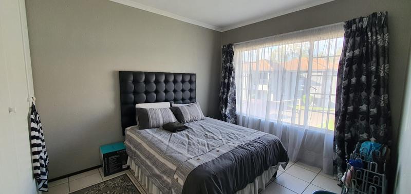 2 Bedroom Property for Sale in Fairlead Gauteng