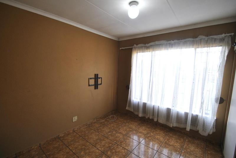 3 Bedroom Property for Sale in Dawn Park Gauteng