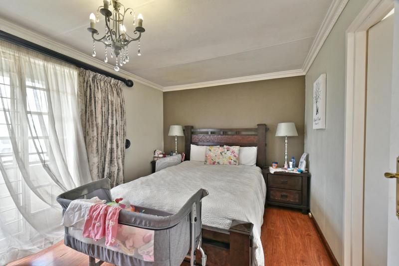 2 Bedroom Property for Sale in Oakdene Gauteng