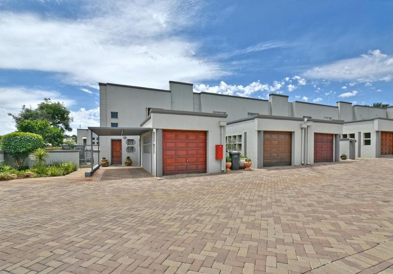 2 Bedroom Property for Sale in Oakdene Gauteng