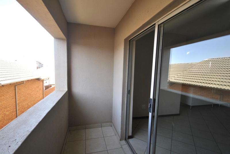 2 Bedroom Property for Sale in Noordwyk Gauteng