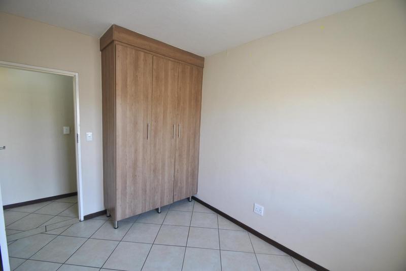 2 Bedroom Property for Sale in Noordwyk Gauteng