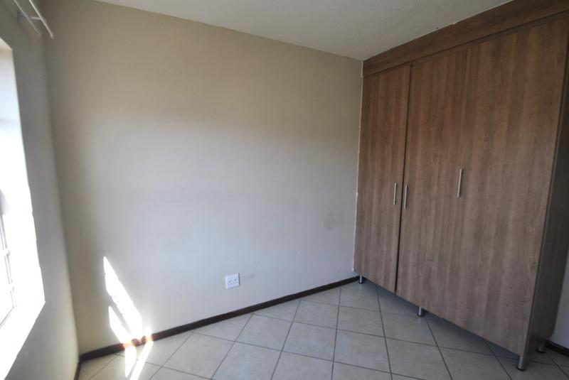 2 Bedroom Property for Sale in Noordwyk Gauteng