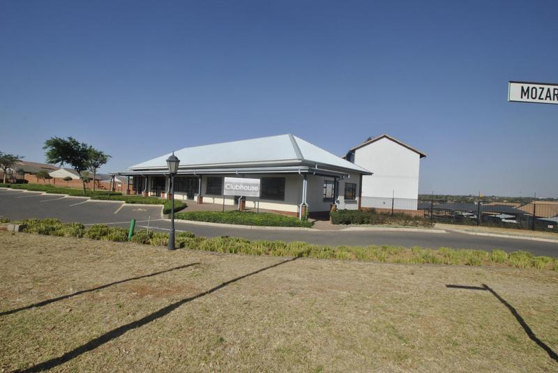 2 Bedroom Property for Sale in Noordwyk Gauteng