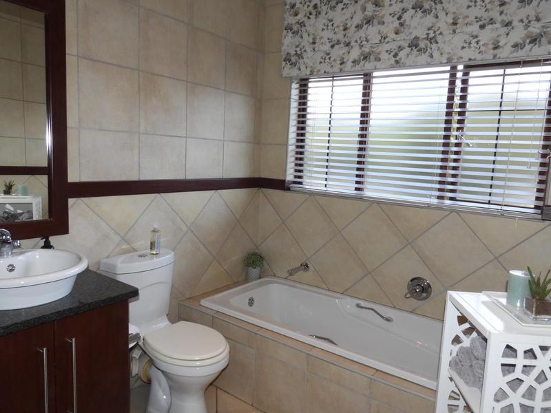 3 Bedroom Property for Sale in Midlands Estate Gauteng