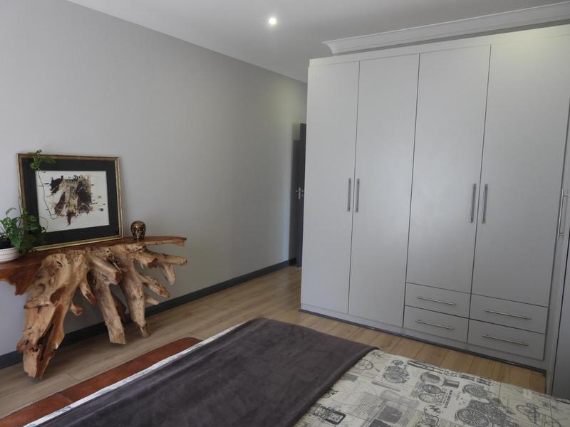 3 Bedroom Property for Sale in Midstream Meadows Gauteng