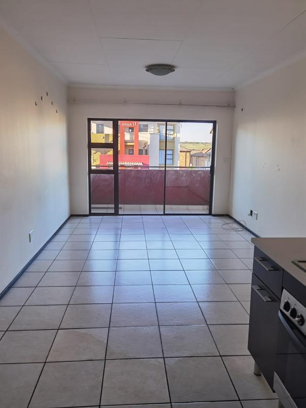 To Let 2 Bedroom Property for Rent in Noordwyk Gauteng