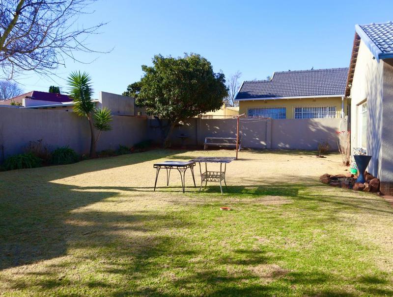 3 Bedroom Property for Sale in Dawnview Gauteng