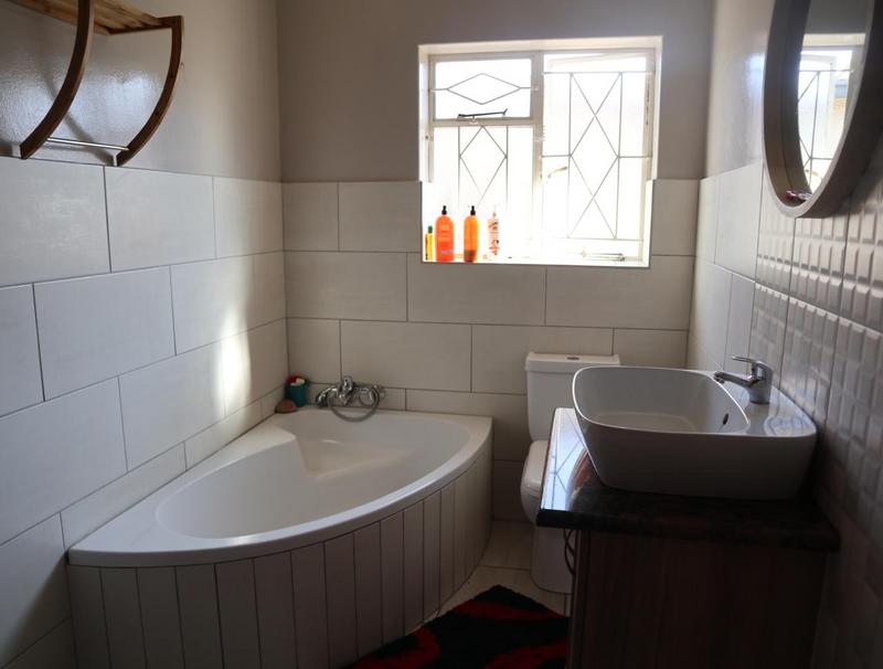 3 Bedroom Property for Sale in Dawnview Gauteng